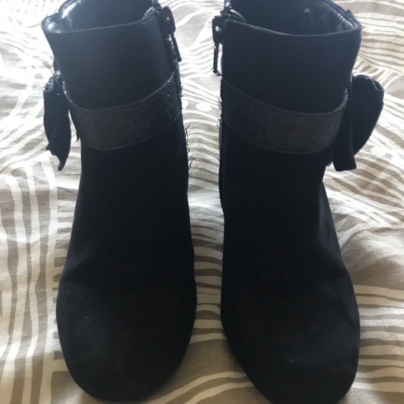 Girls Black Booties - Picture 3 of 4